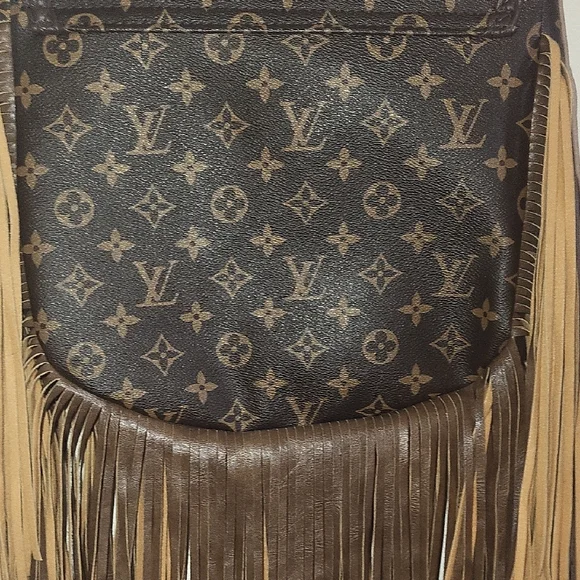 Brown Fringe Designer Shoulder Bag - Picture 3 of 6